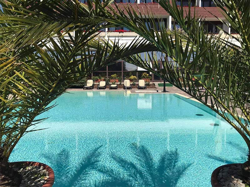 Hotel Sopron**** - Fűtött kerti úszómedence & napozóterasz